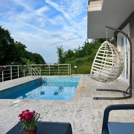 Vila Mansara *